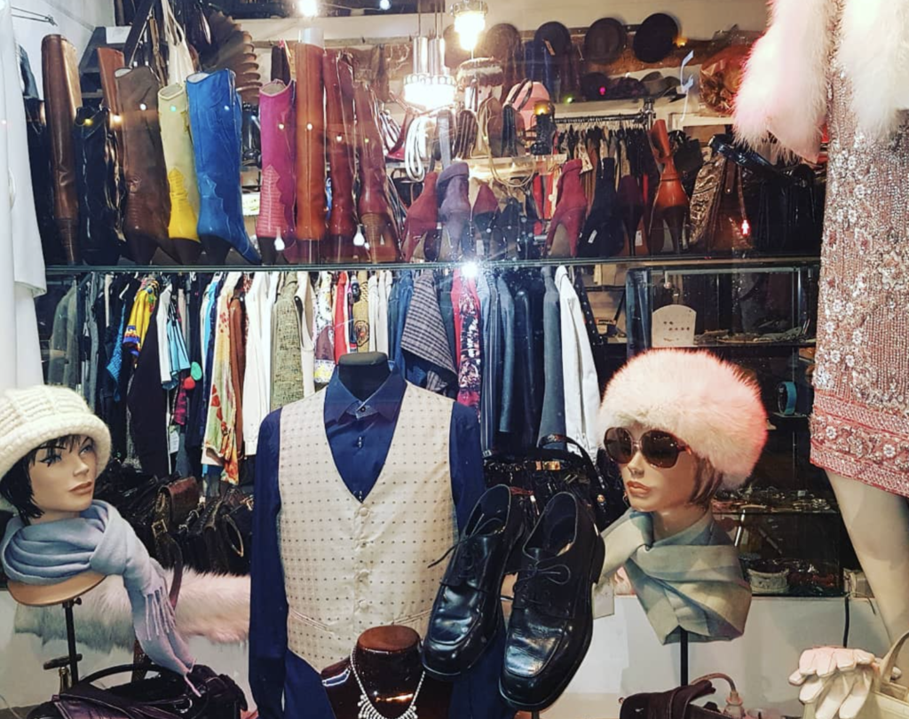 Best thrifting and vintage shops in France