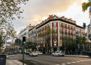Discover the Barrio de Salamanca: Best Things to Do! 2