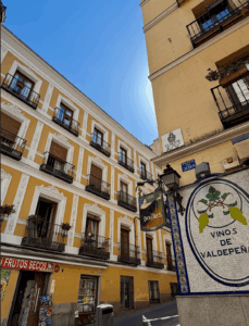 Discovering the Best Neighborhoods in Madrid 41