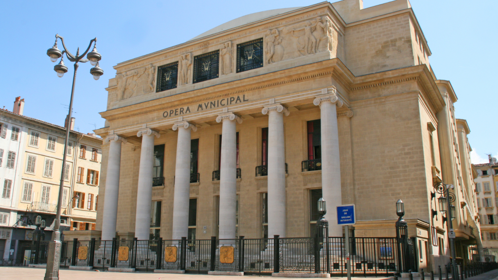 Fachada de la Ópera municipal de Marsella