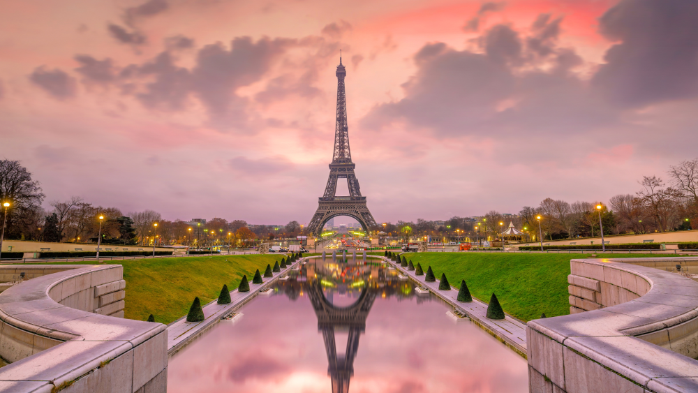 Discovering the Best Suburbs of Paris 8