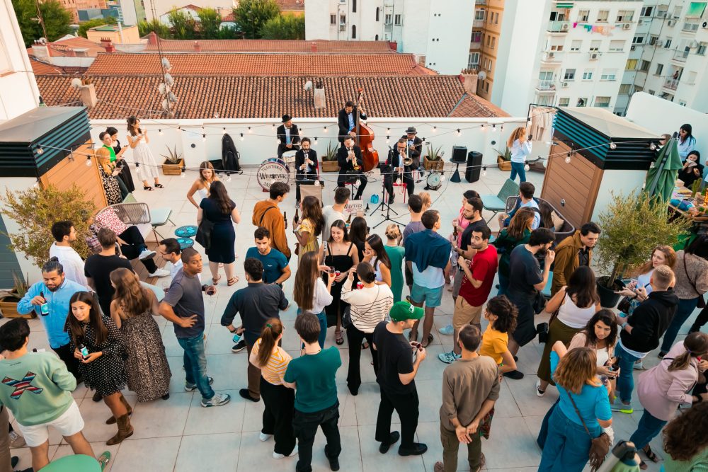 How to Sustain a Happy & Healthy Community   2