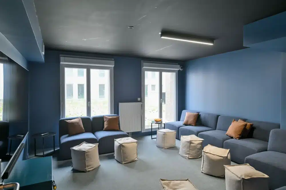 Cinema and lounge room at Urban Campus La Maillerie Coliving in Lille