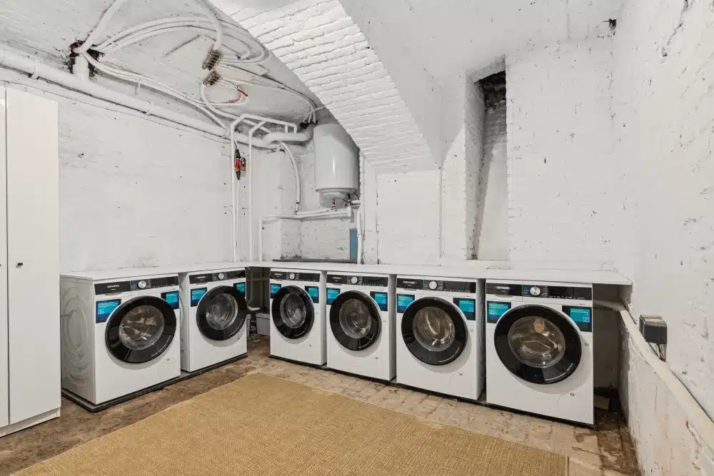 Common laundry room at Urban Campus Lille Saint So' Coliving