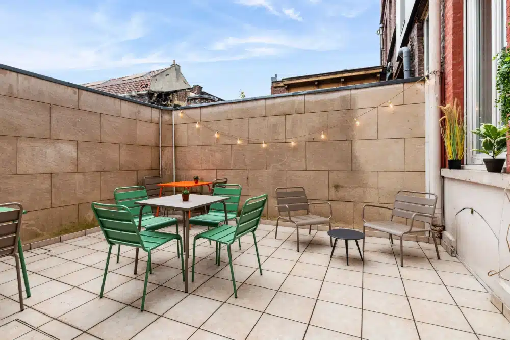Common exterior patio at Urban Campus Lille Saint So' Coliving
