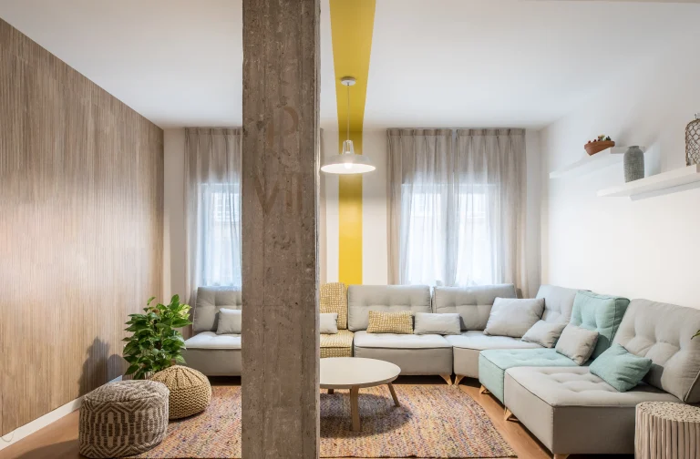 Shared lounge at Urban Campus Mellado Madrid, communal relaxation area